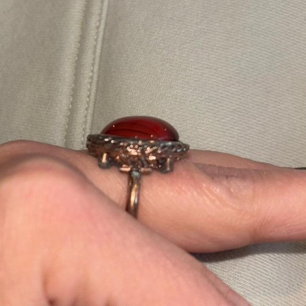 Vintage Red black bloodstone striped stone ring adjustable bronze tone - Picture 2 of 5